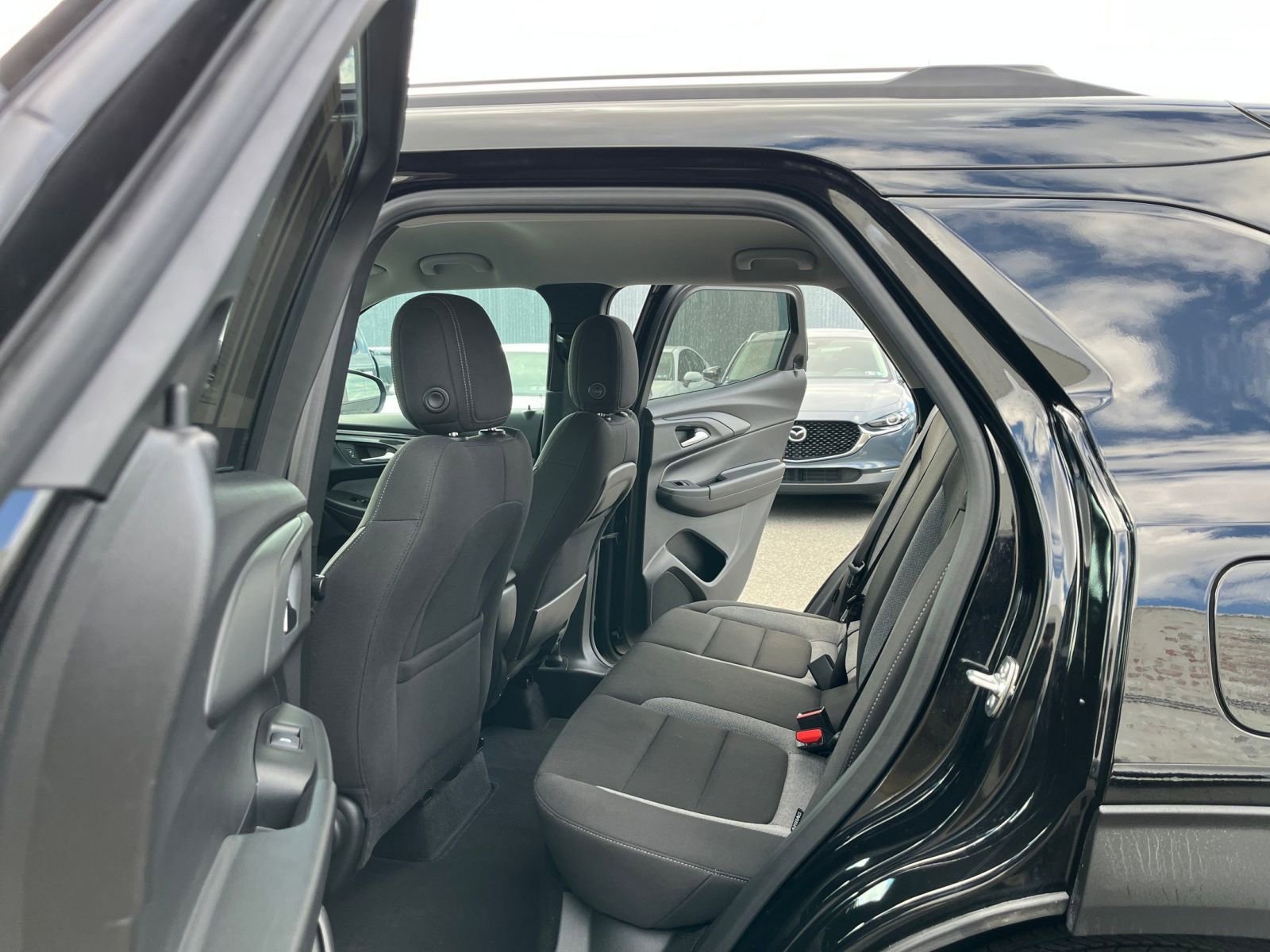 Used 2025 Chevrolet TrailBlazer LT FWD image 25