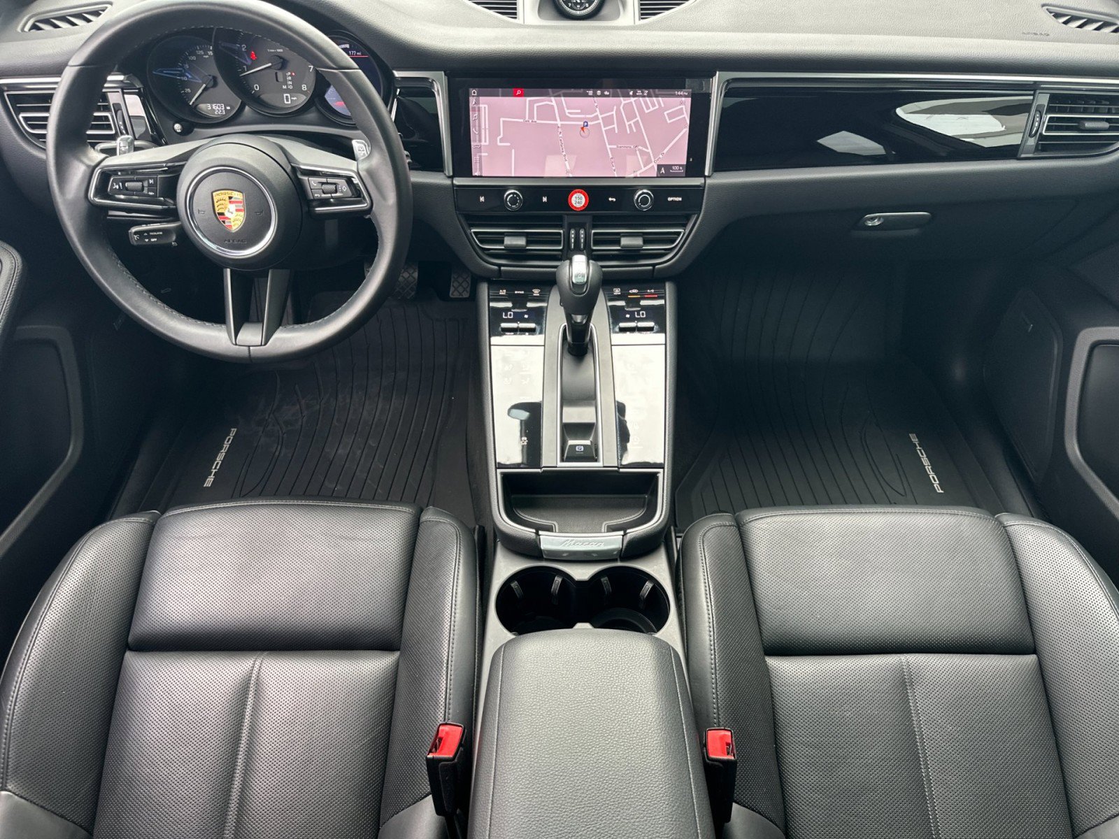 Used 2022 Porsche Macan image 6