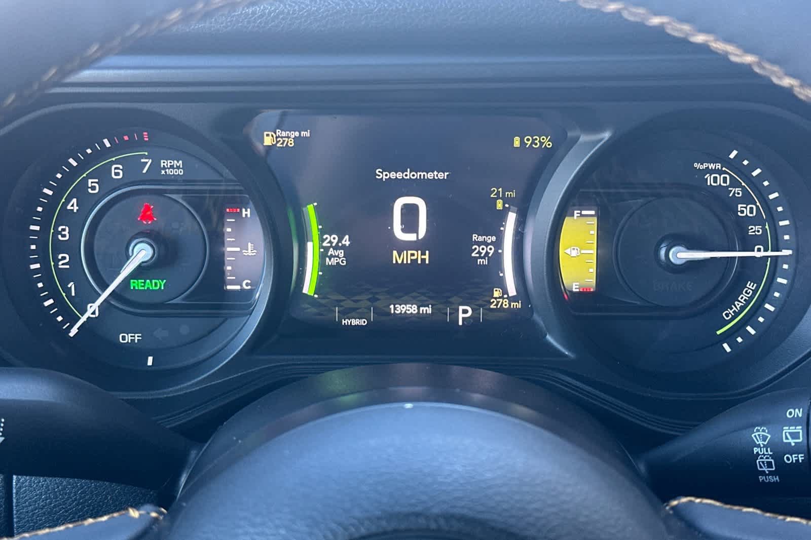 Used 2024 Jeep Wrangler Unlimited AWD/4WD image 28