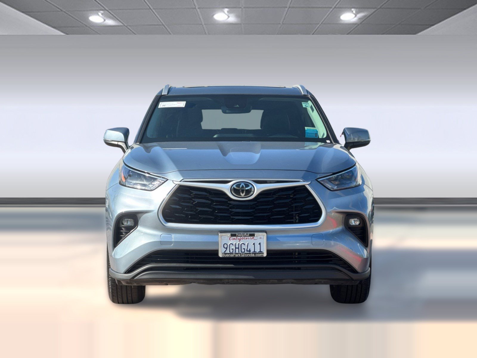 Used 2022 Toyota Highlander XLE FWD image 5