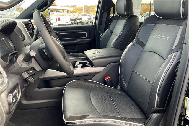 Used 2025 RAM 3500 Laramie image 27