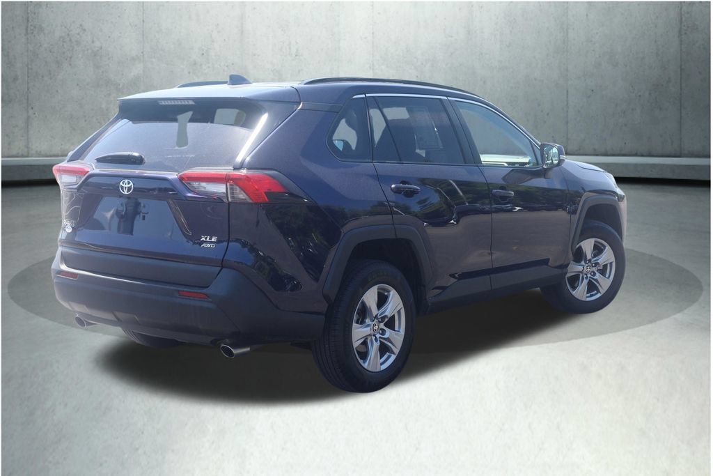 Used 2025 Toyota RAV4 XLE AWD/4WD image 11