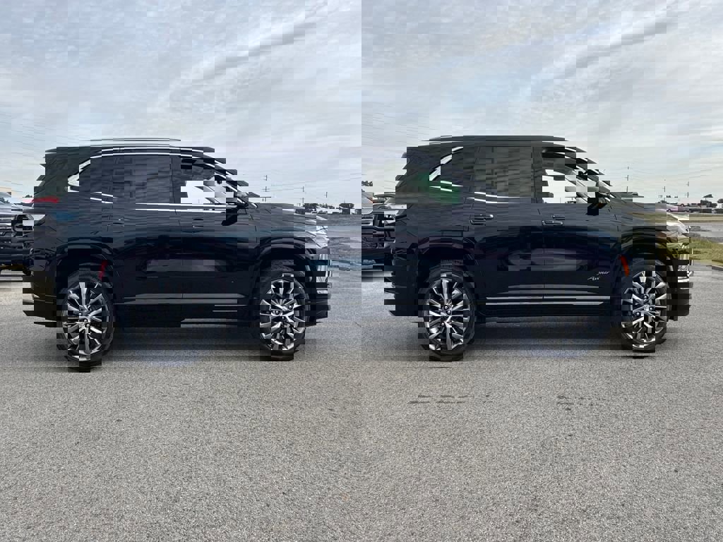 New 2026 Buick Enclave Avenir image 7