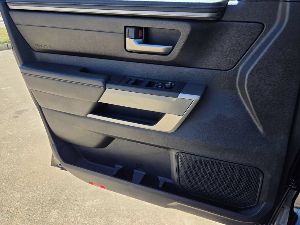 Used 2025 Toyota Sequoia SR5 AWD/4WD image 25