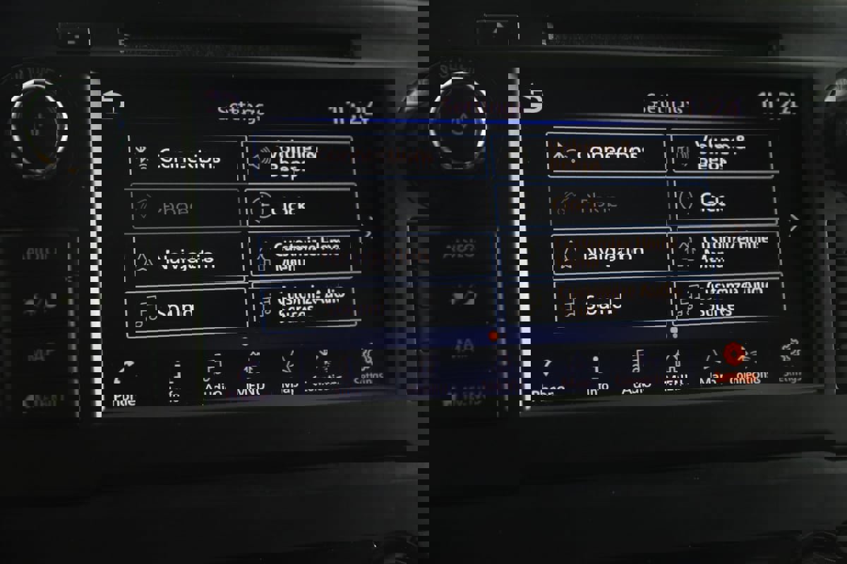 Used 2019 Nissan Titan SV w/ SV Convenience Package image 31