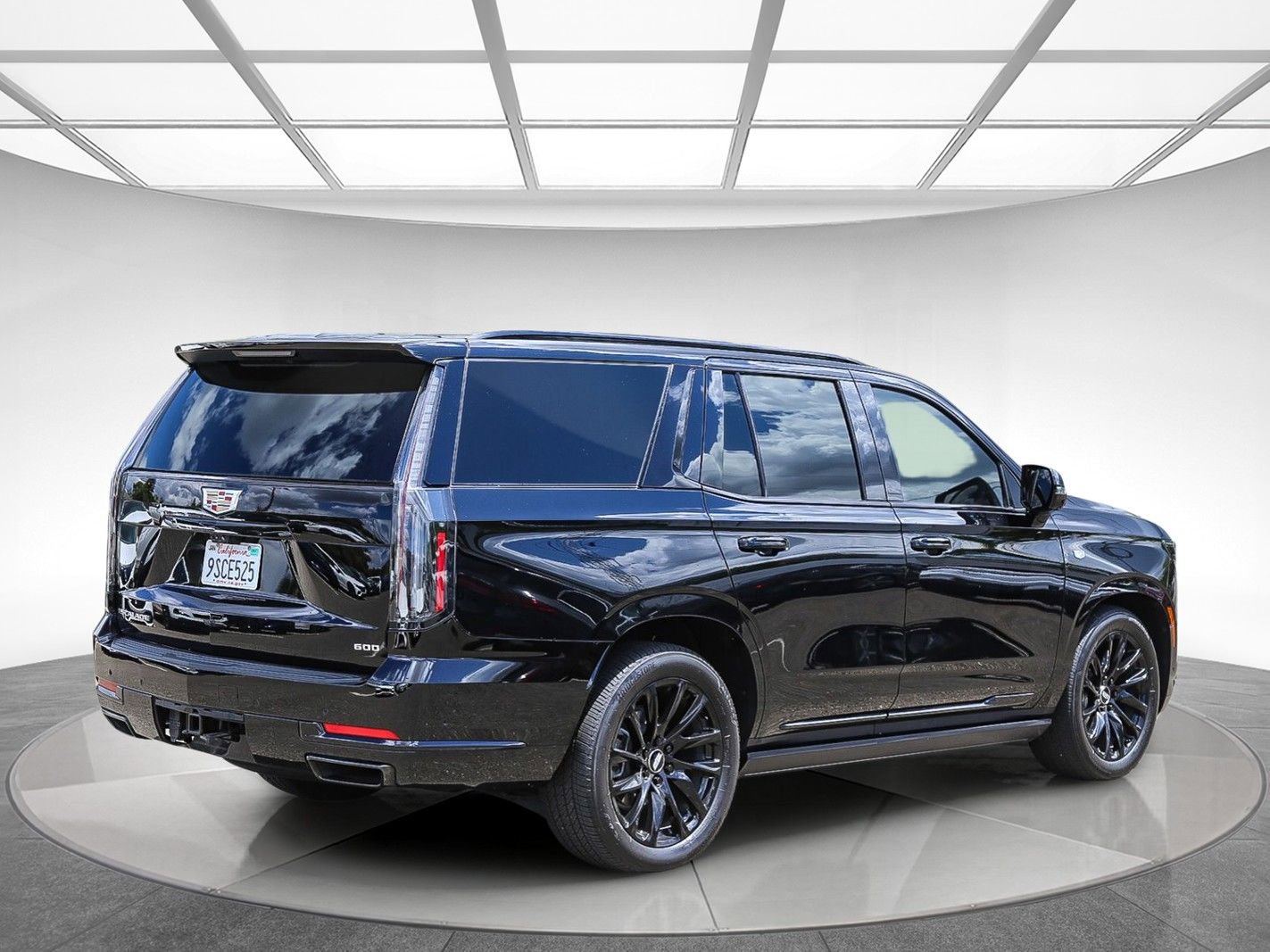 Used 2025 Cadillac Escalade Sport w/ Touring Package AWD/4WD image 3