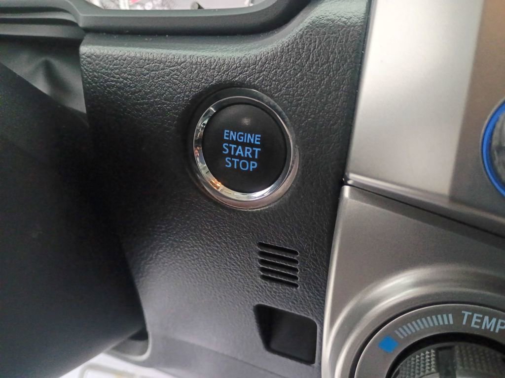 Used 2020 Toyota 4Runner 4WD image 37