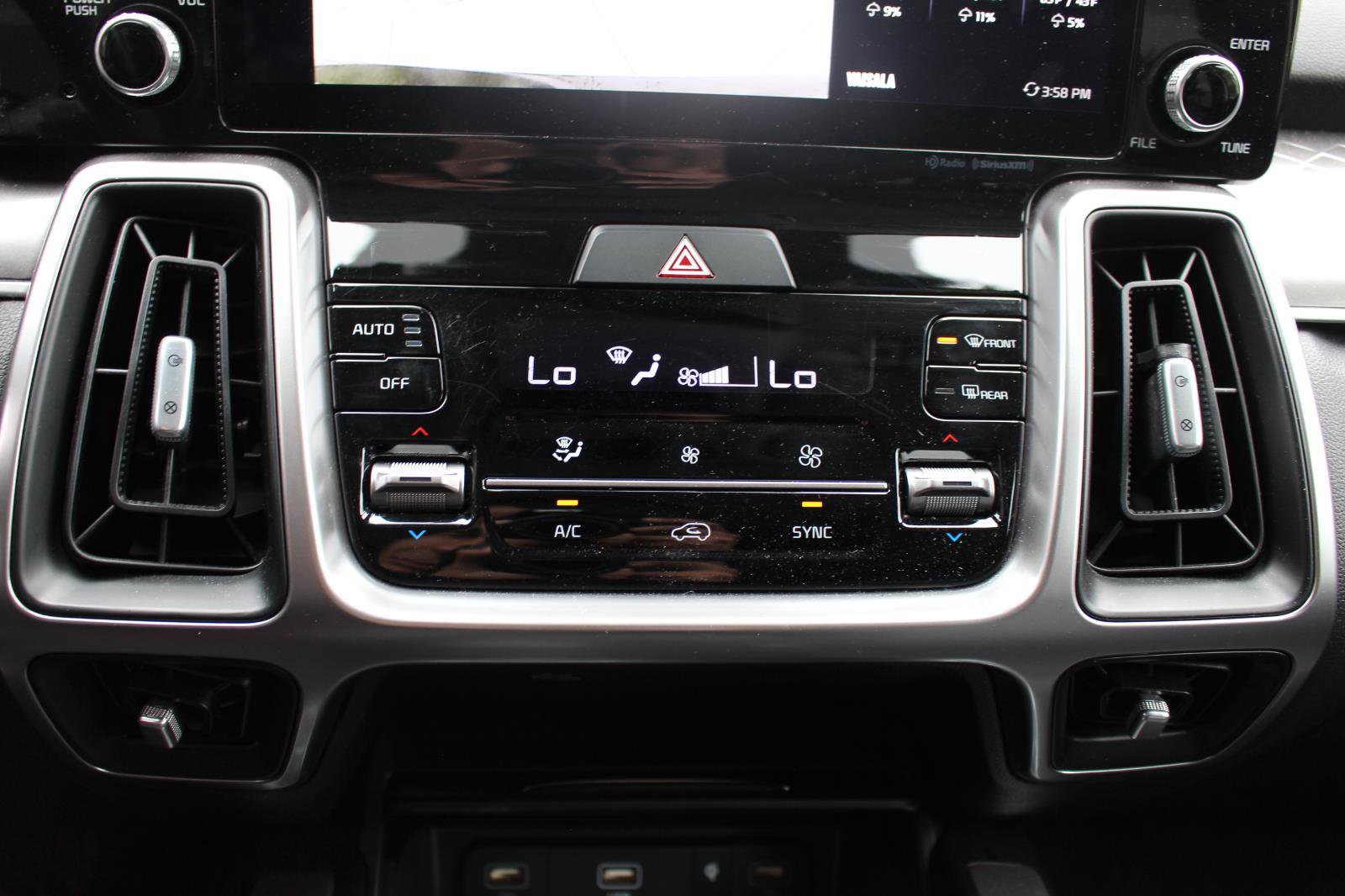 Certified 2023 Kia Sorento S w/ Panoramic Sunroof Package image 21