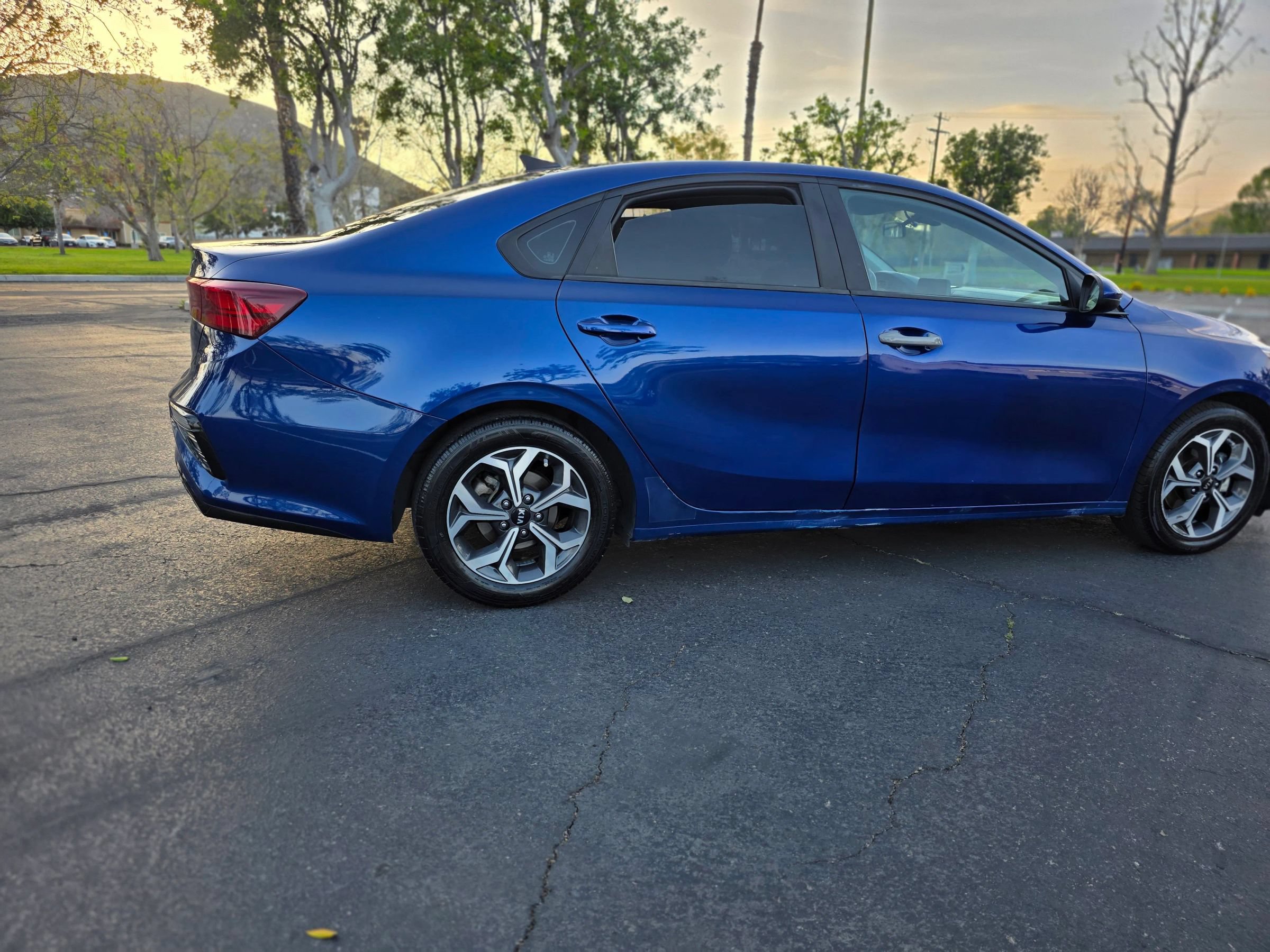 Used 2021 Kia Forte LXS FWD image 6