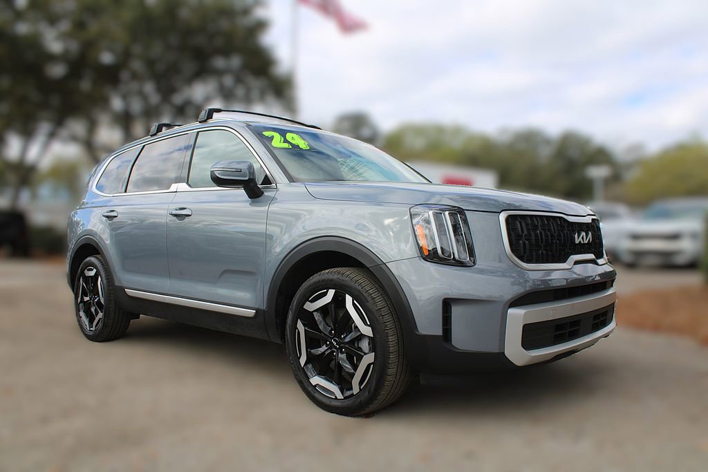 Certified 2024 Kia Telluride EX w/ EX Captain's Chair Package image 4