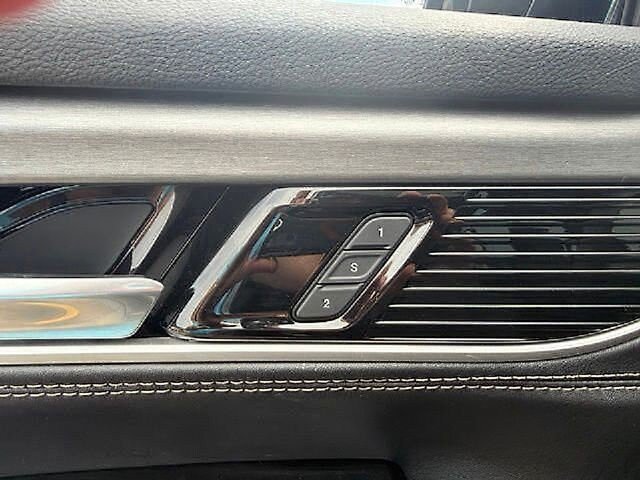 Used 2026 Jeep Grand Wagoneer L Limited AWD/4WD image 6