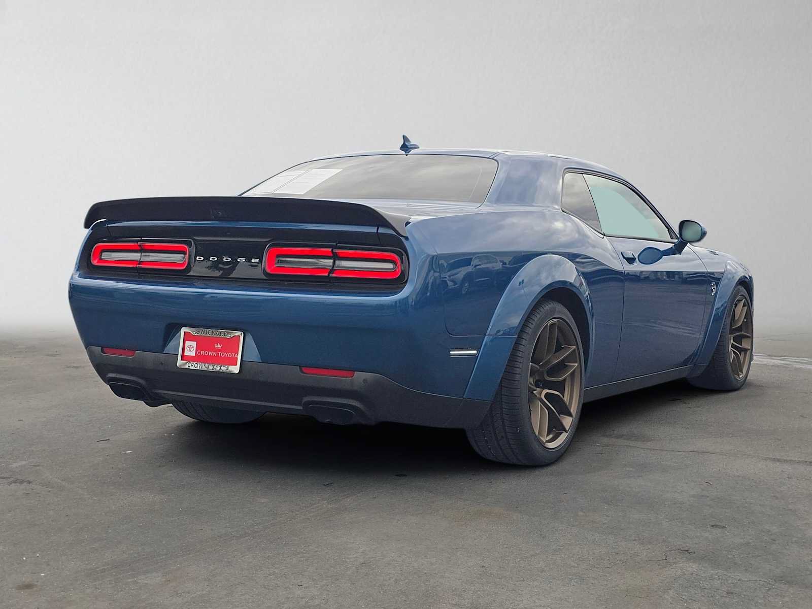 Used 2020 Dodge Challenger SRT Hellcat RWD image 3