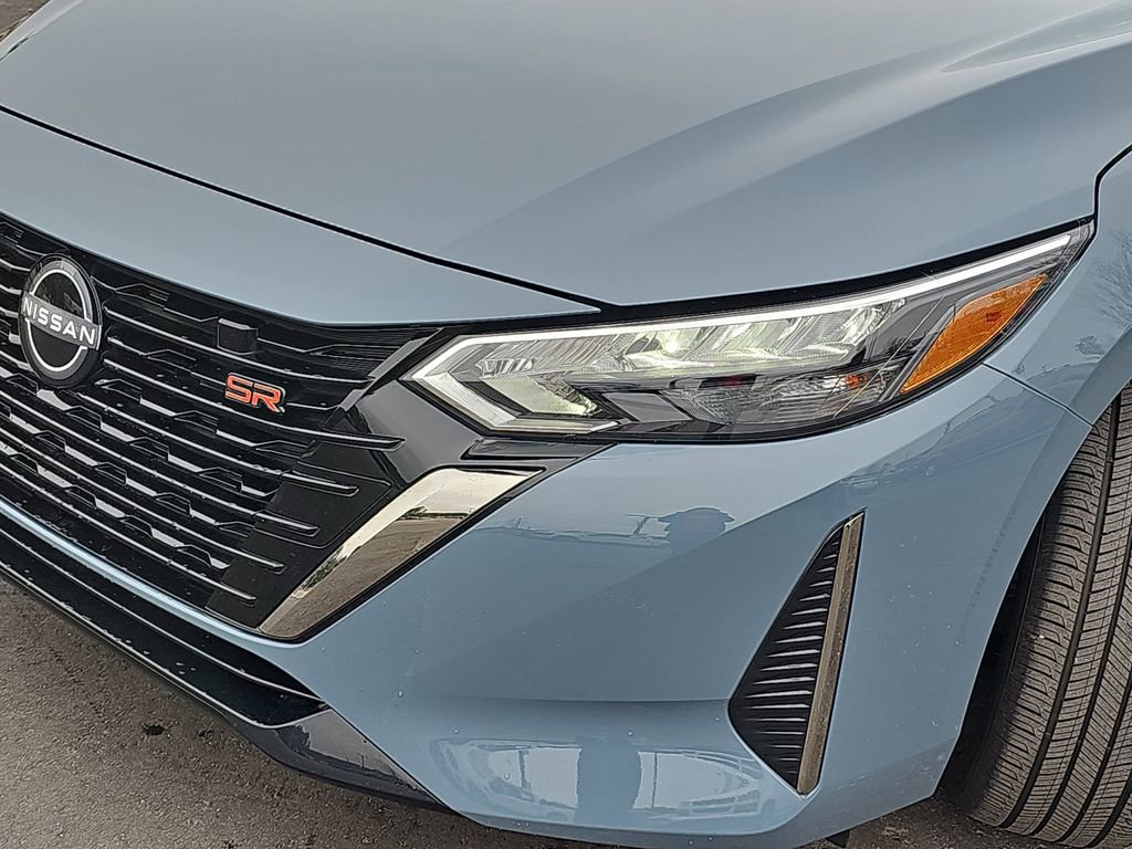 Used 2025 Nissan Sentra SR image 33
