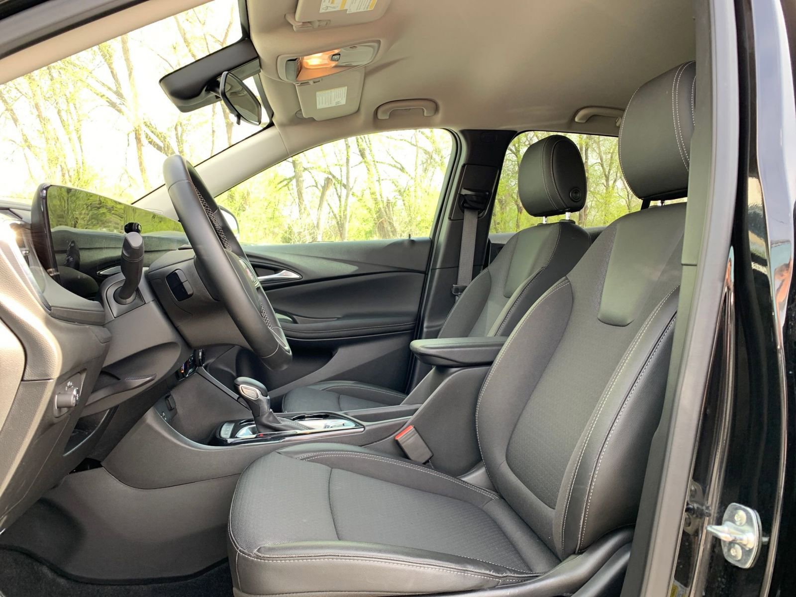 Used 2025 Buick Encore GX Preferred image 25