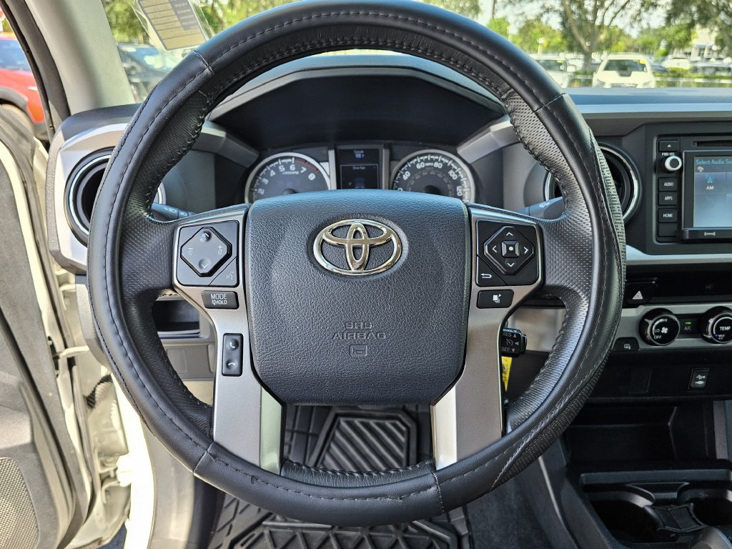Used 2017 Toyota Tacoma SR5 w/ Tow Package RWD image 20