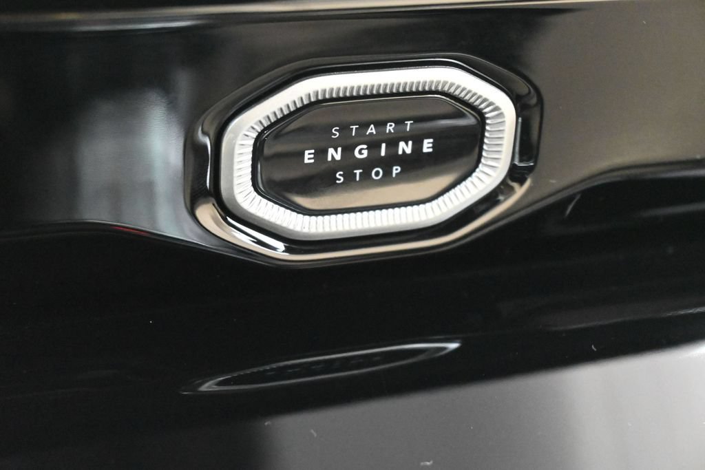 Used 2026 Jeep Grand Cherokee Limited RWD image 22