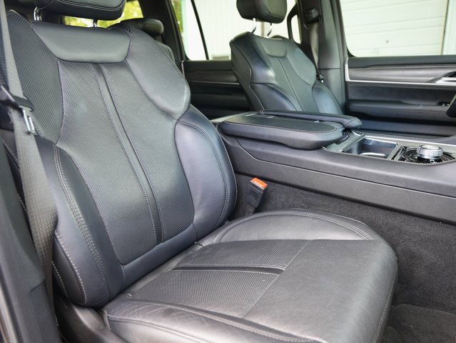 Used 2024 Jeep Wagoneer Series II image 9