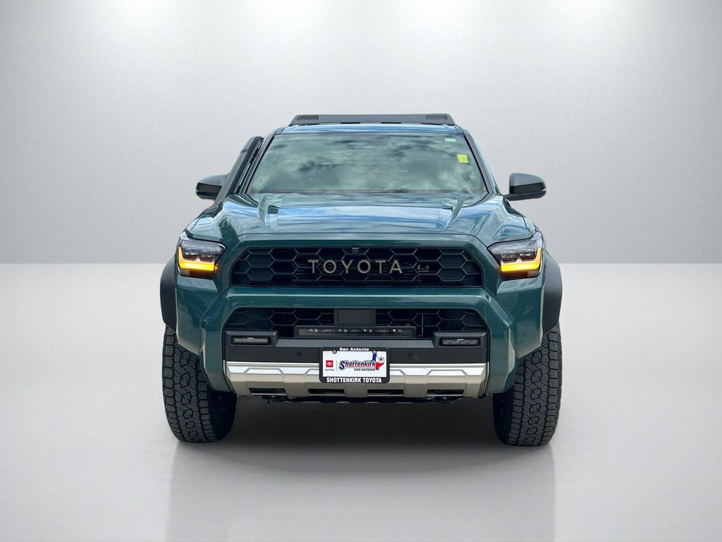 Used 2025 Toyota 4Runner Trailhunter AWD/4WD image 2