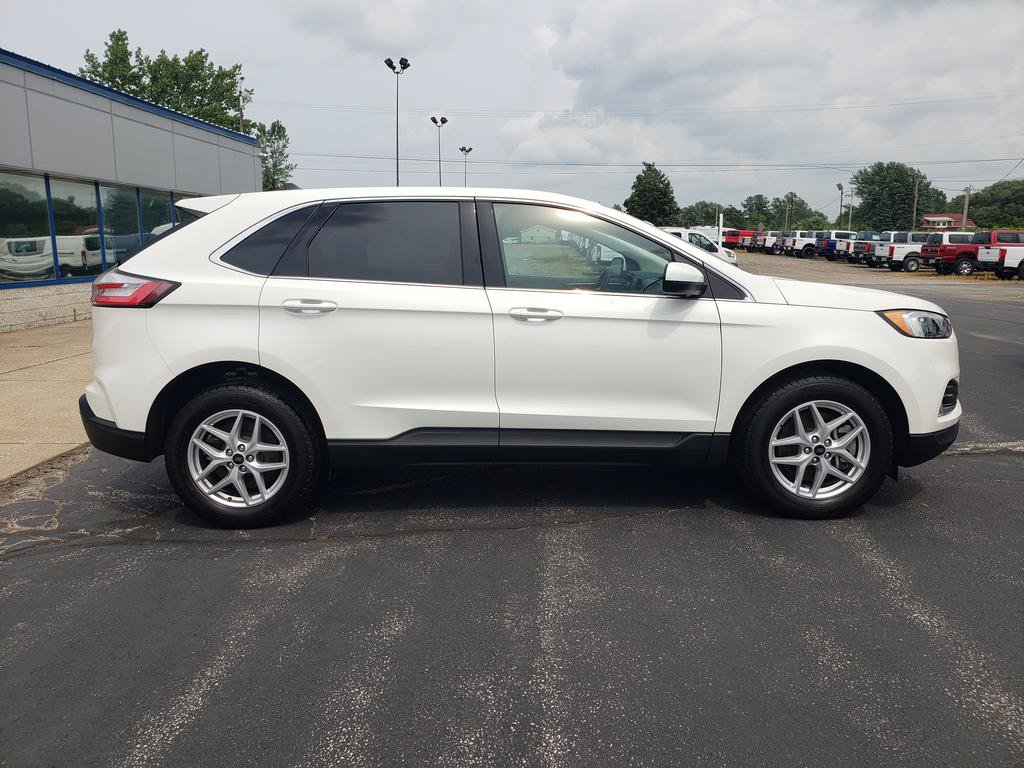 Used 2024 Ford Edge SEL w/ Convenience Package AWD/4WD image 2