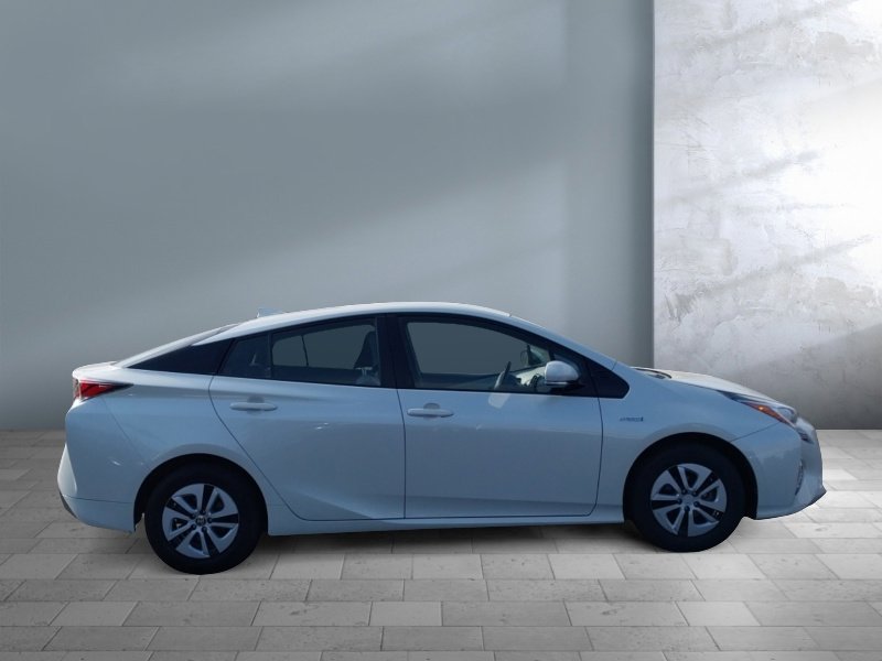 Used 2017 Toyota Prius Three image 7