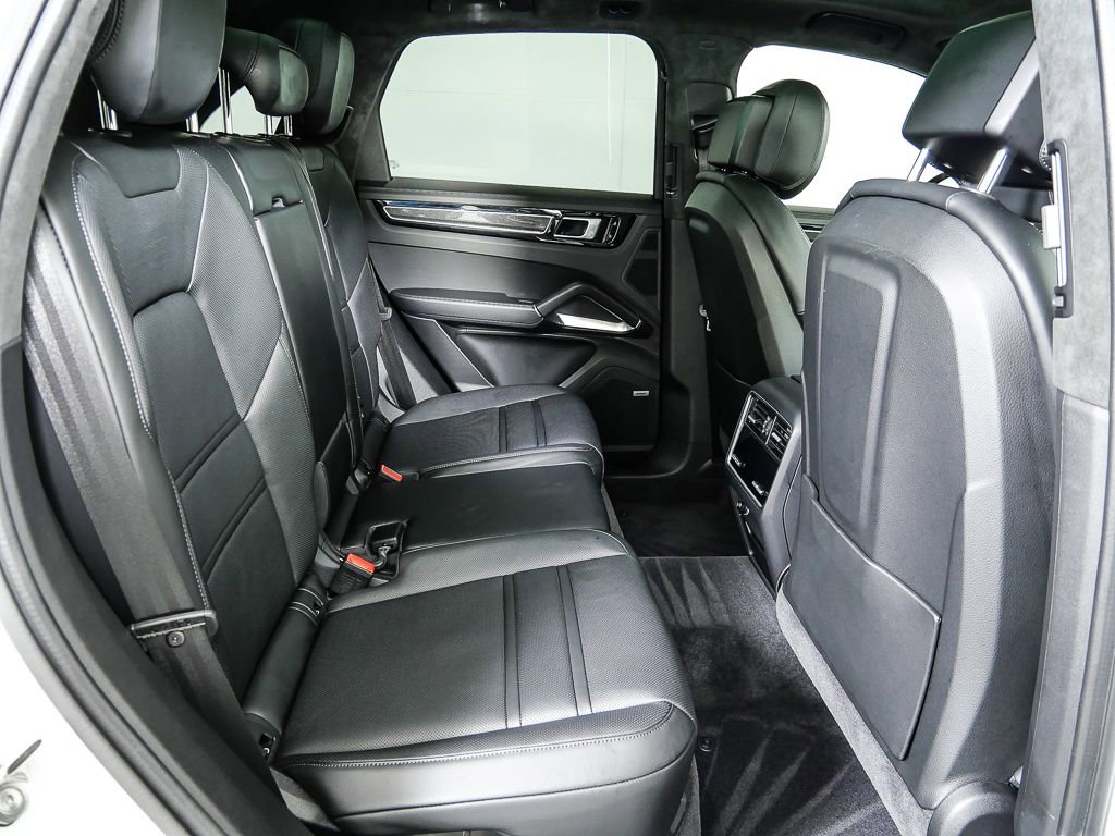 Certified 2021 Porsche Cayenne Turbo image 24