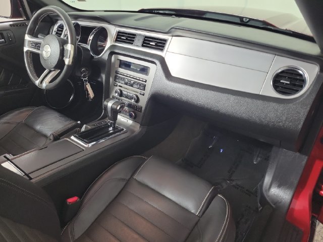 Used 2012 Ford Mustang GT Premium w/ Comfort Pkg RWD image 12