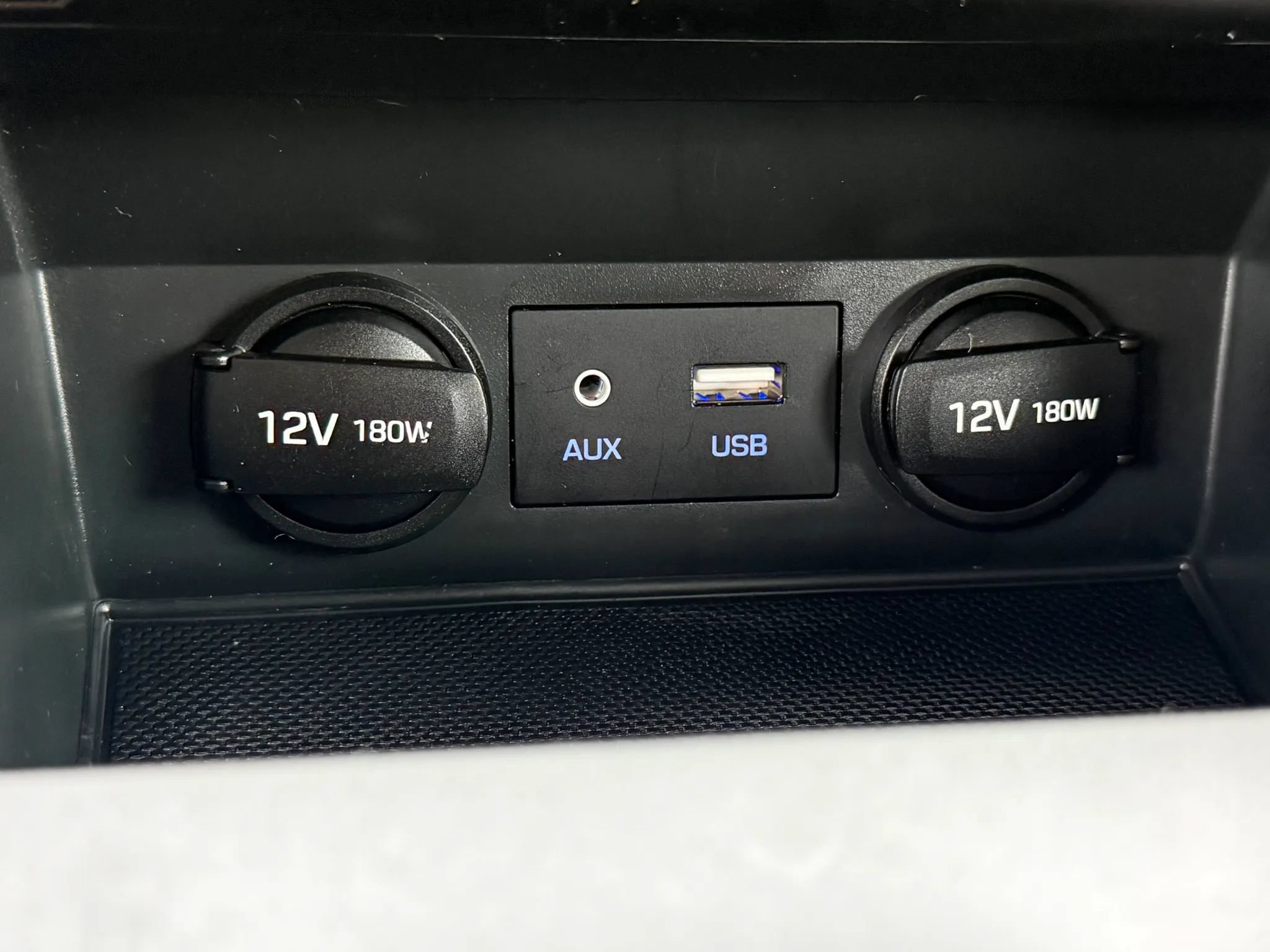 Used 2018 Hyundai Elantra SEL FWD image 30