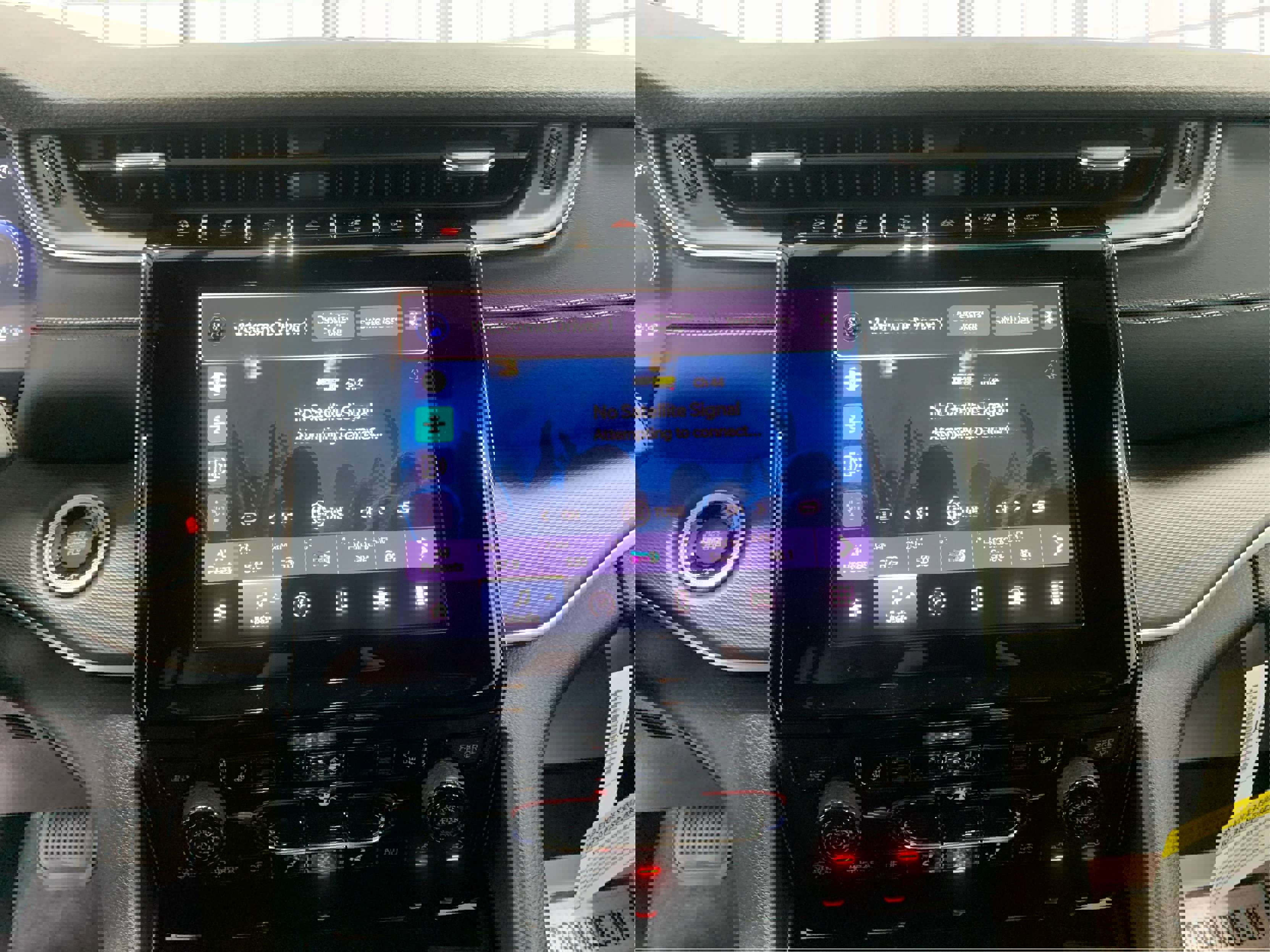 New 2025 Jeep Grand Cherokee 4WD image 13