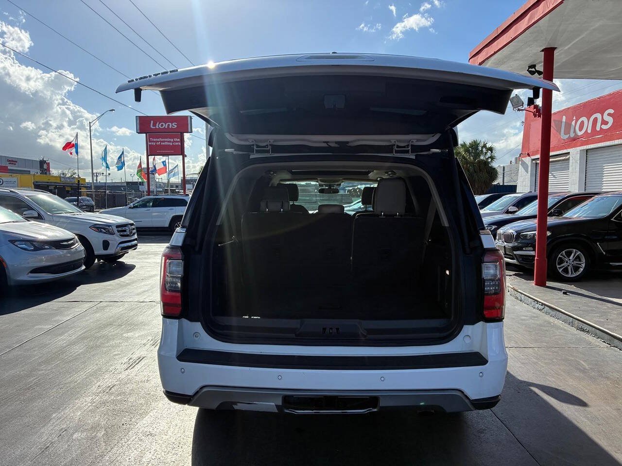 Used 2020 Ford Expedition Max Limited RWD image 10