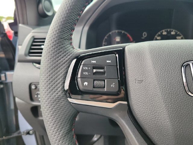 New 2026 Honda Ridgeline Black Edition image 18