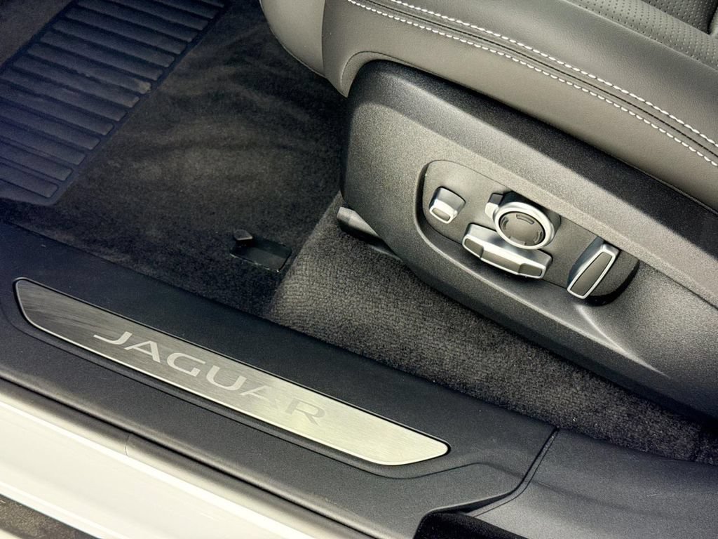 New 2026 Jaguar F-PACE R-Dynamic S AWD/4WD image 18