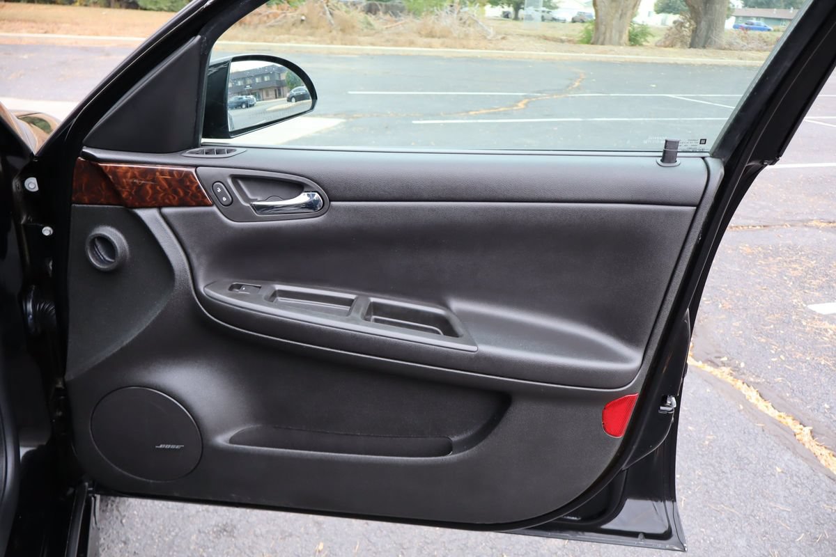 Used 2013 Chevrolet Impala LTZ FWD image 26