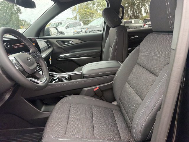 New 2027 Chevrolet Traverse LT w/ Midnight/Sport Edition FWD image 17