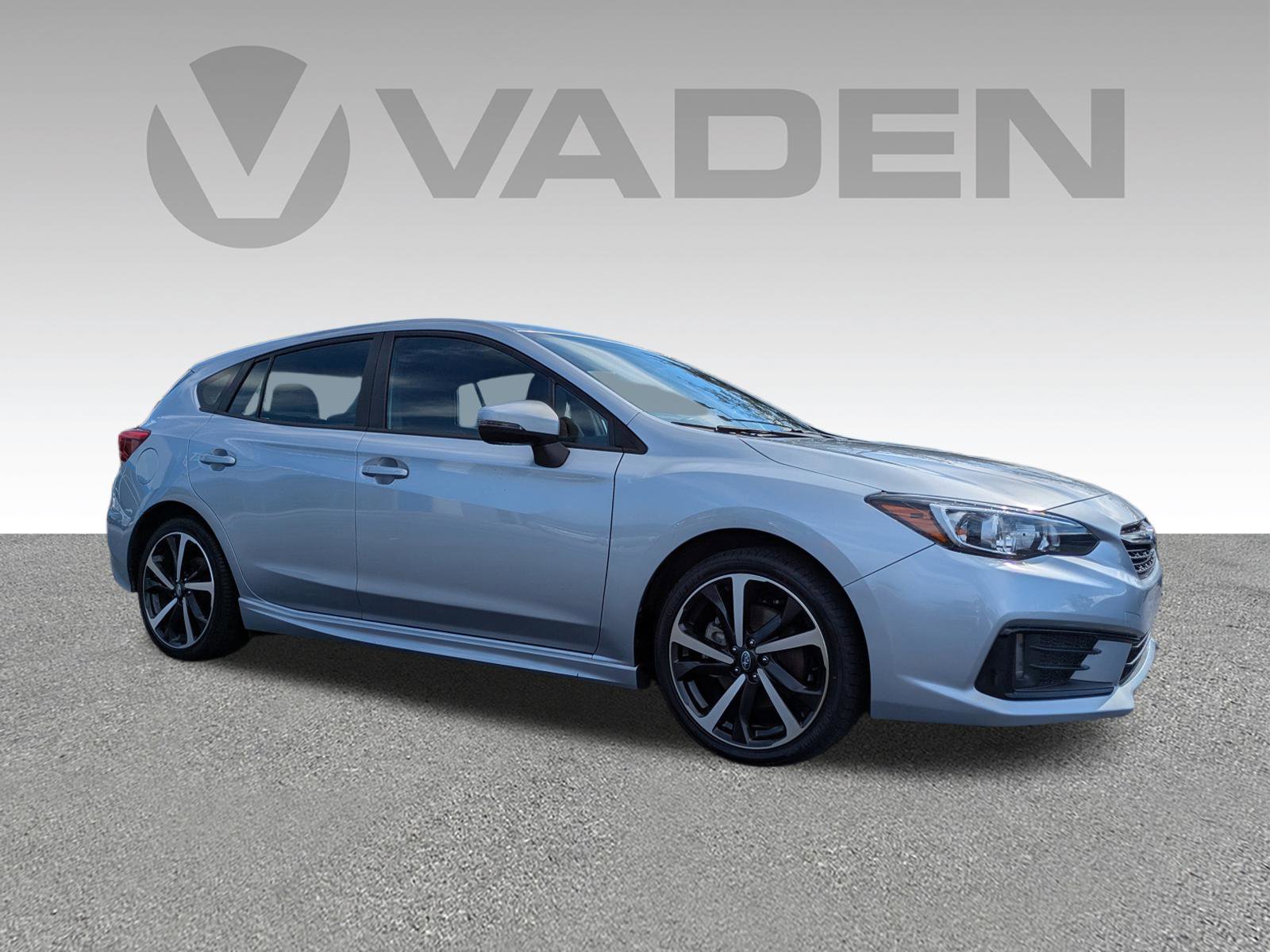 Used 2023 Subaru Impreza 2.0i Sport image 3