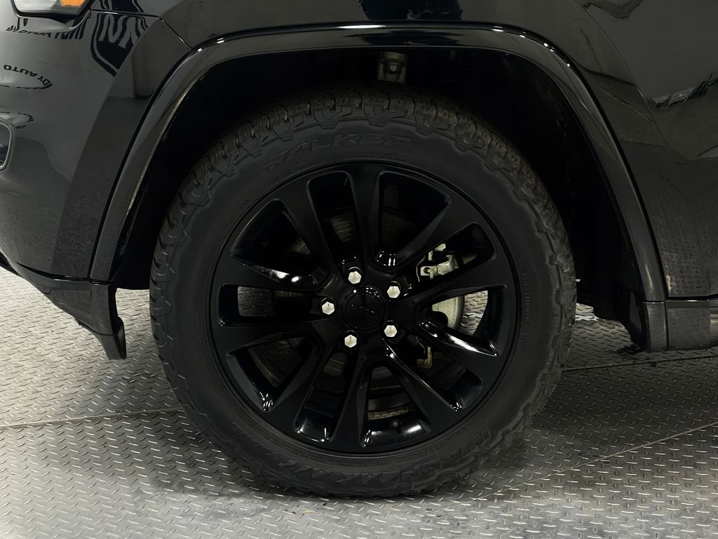 Used 2019 Jeep Grand Cherokee Altitude image 36