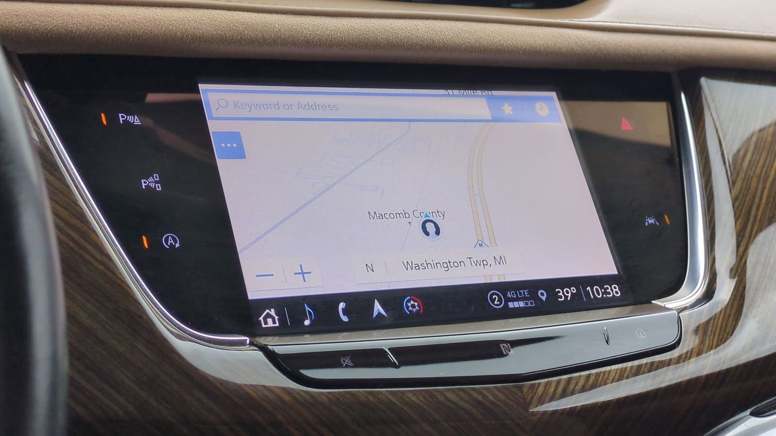 Used 2021 Cadillac XT6 Sport w/ LPO, ONYX Package image 33