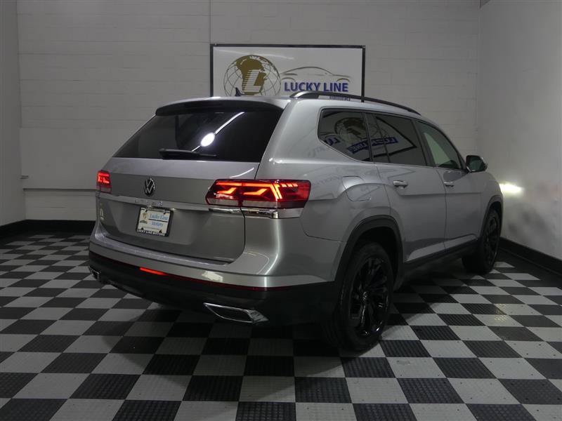 Used 2022 Volkswagen Atlas SE w/ Panoramic Sunroof Package FWD image 10