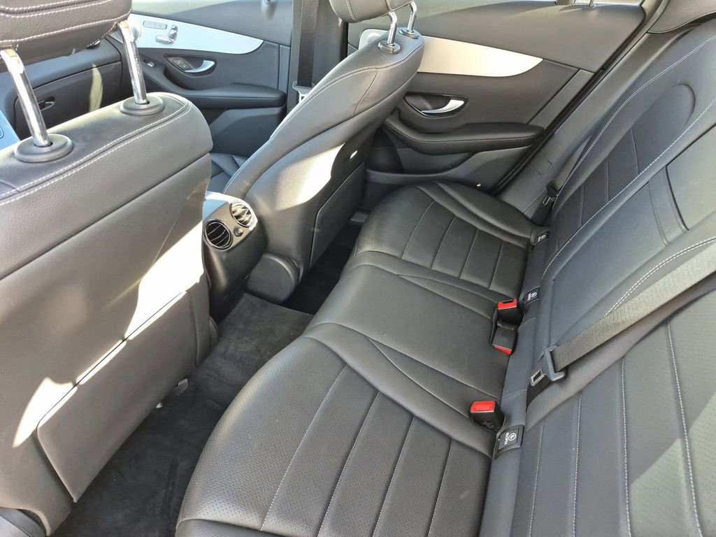 Used 2019 Mercedes-Benz GLC 300 4MATIC image 12