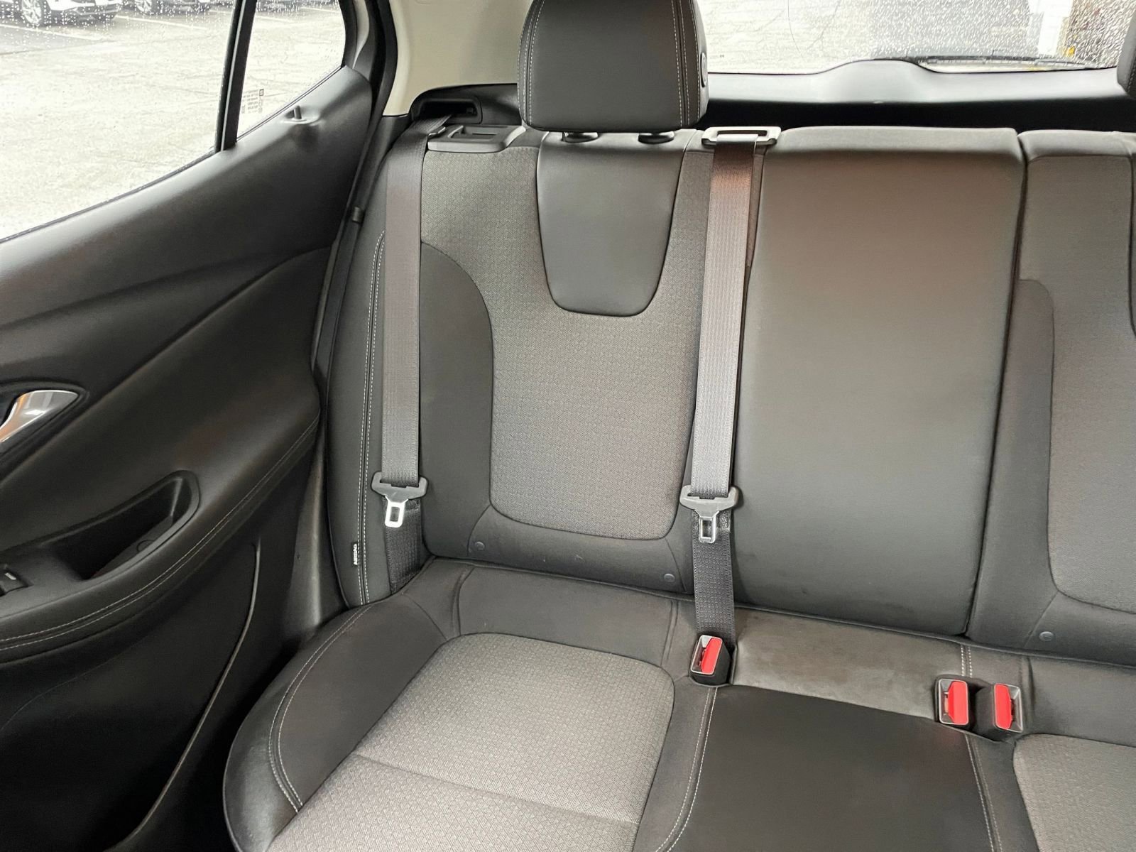 Used 2025 Buick Encore GX Preferred image 37