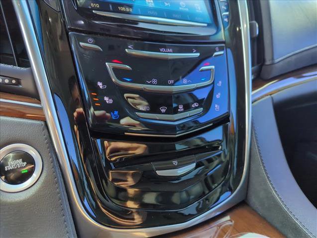 Used 2018 Cadillac Escalade Luxury RWD image 12