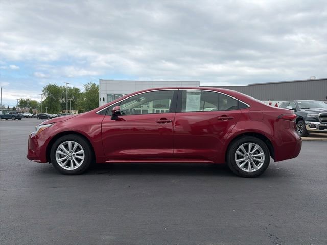 Used 2024 Toyota Corolla XLE FWD image 4