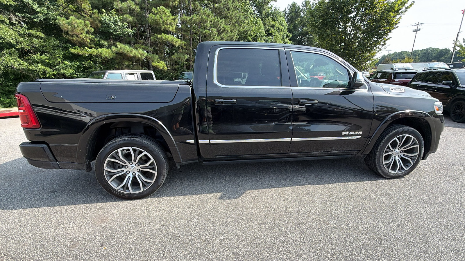 Used 2025 RAM 1500 Tungsten AWD/4WD image 7