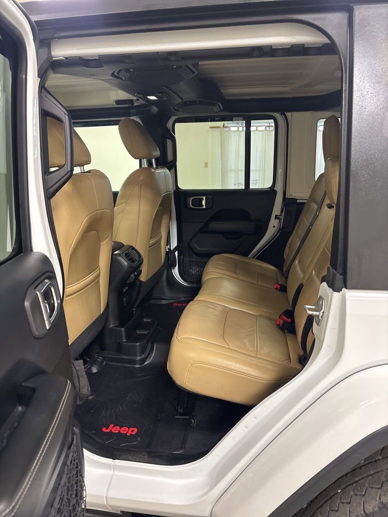 Used 2018 Jeep Wrangler Unlimited Sahara image 21