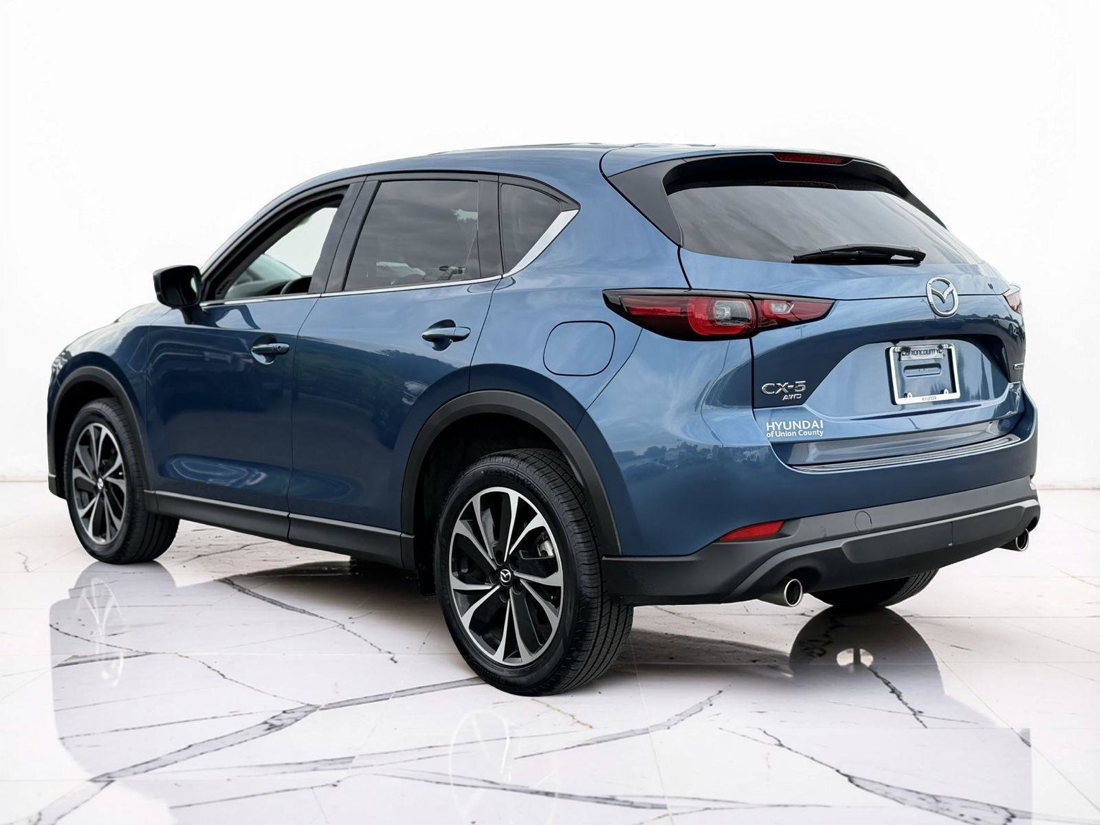 Used 2023 MAZDA CX-5 AWD 2.5 S w/ Premium Package image 3