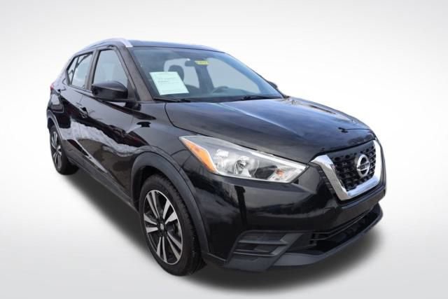 Used 2019 Nissan Kicks SV video 3
