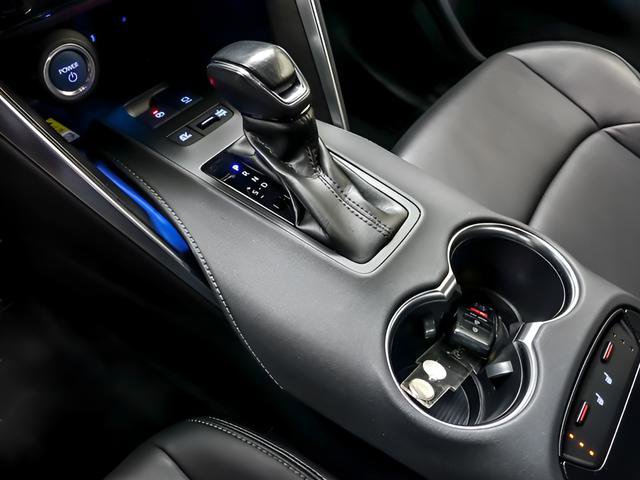 Used 2022 Toyota Venza XLE image 19