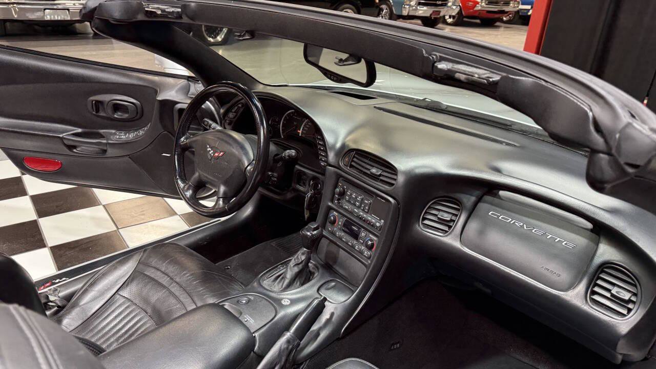 Used 2004 Chevrolet Corvette Coupe w/ Roof Package image 40