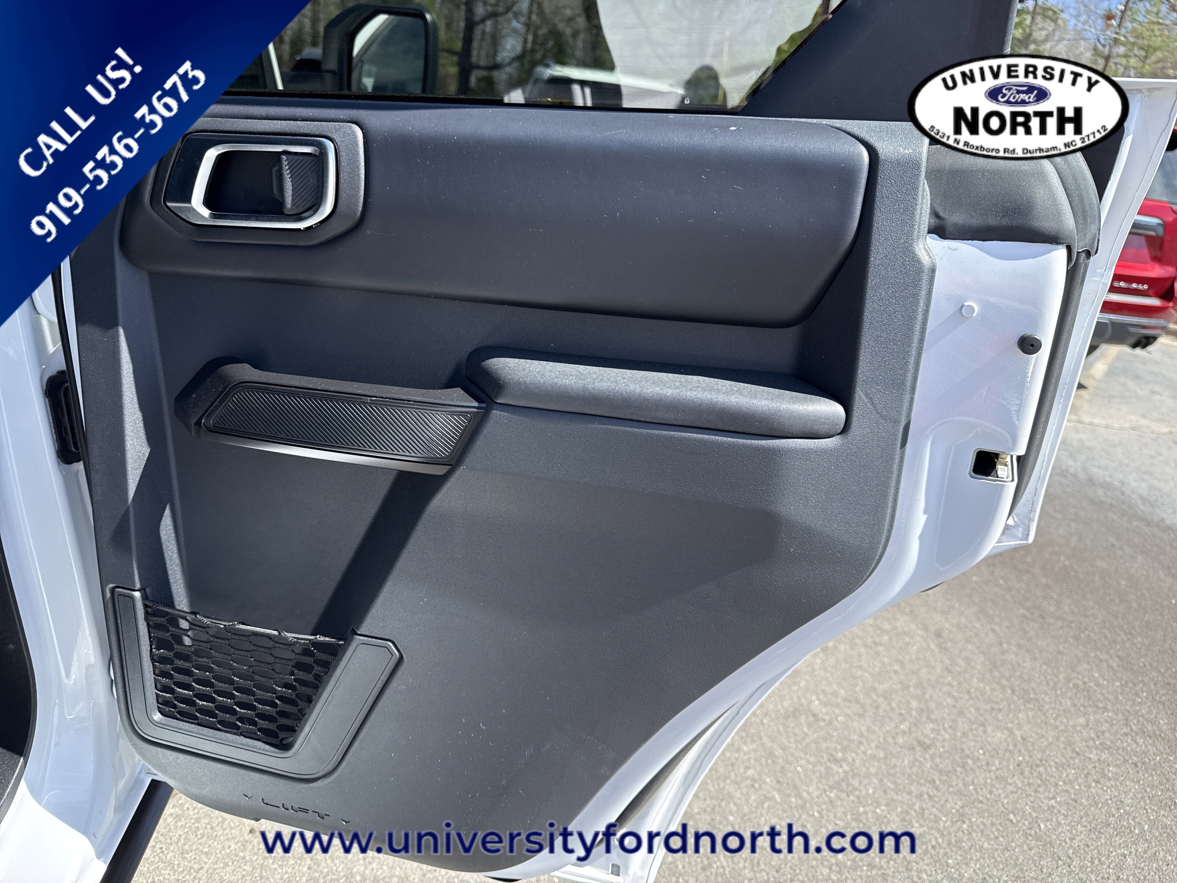 Used 2025 Ford Bronco Badlands image 38