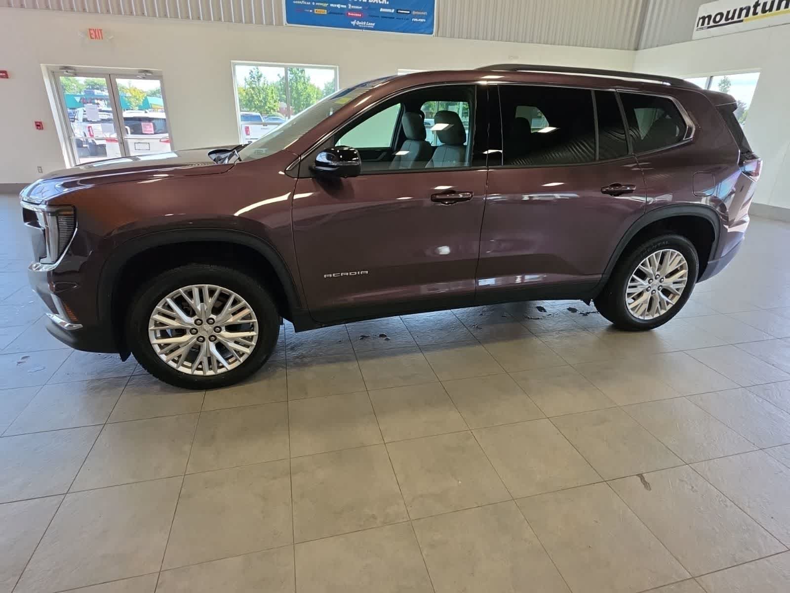 Used 2024 GMC Acadia Elevation AWD/4WD image 18