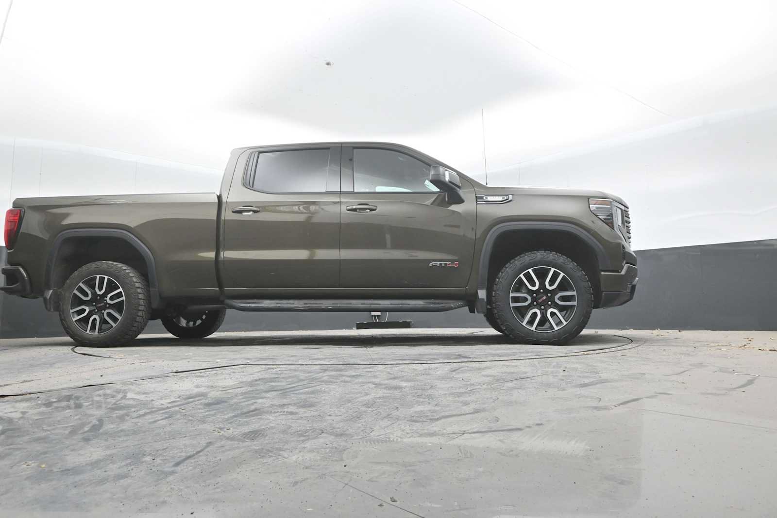 Used 2023 GMC Sierra 1500 AT4 w/ AT4 Premium Package AWD/4WD image 45